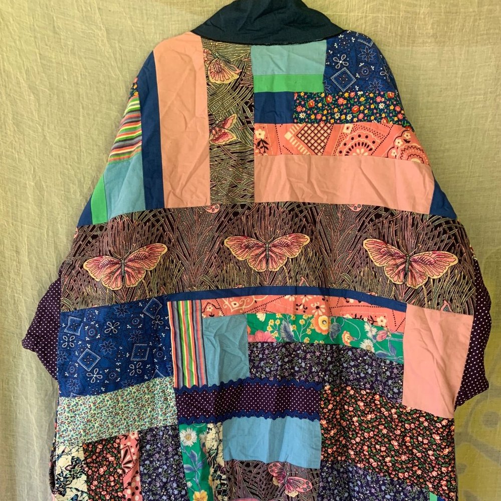 Handmade Vintage Quilt Jacket - Butterfly Pattern - size M - Silk Lined
